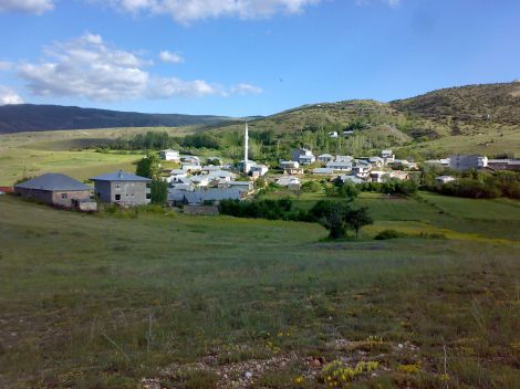 Refahiye Yukarıyeni Köyü